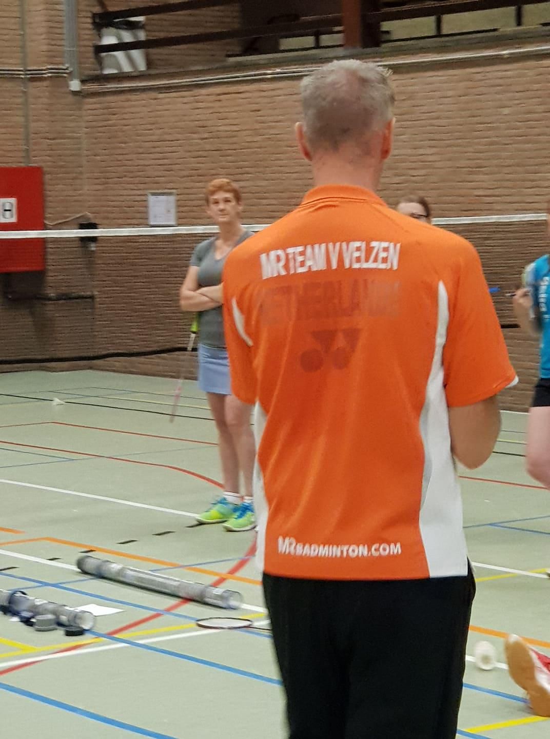 Bijscholing dubbelspel voor jeugd en volwassenen door Leonard Van Velzen